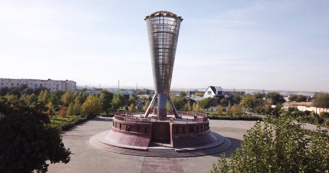 «Altyn Shanyraq» Monument